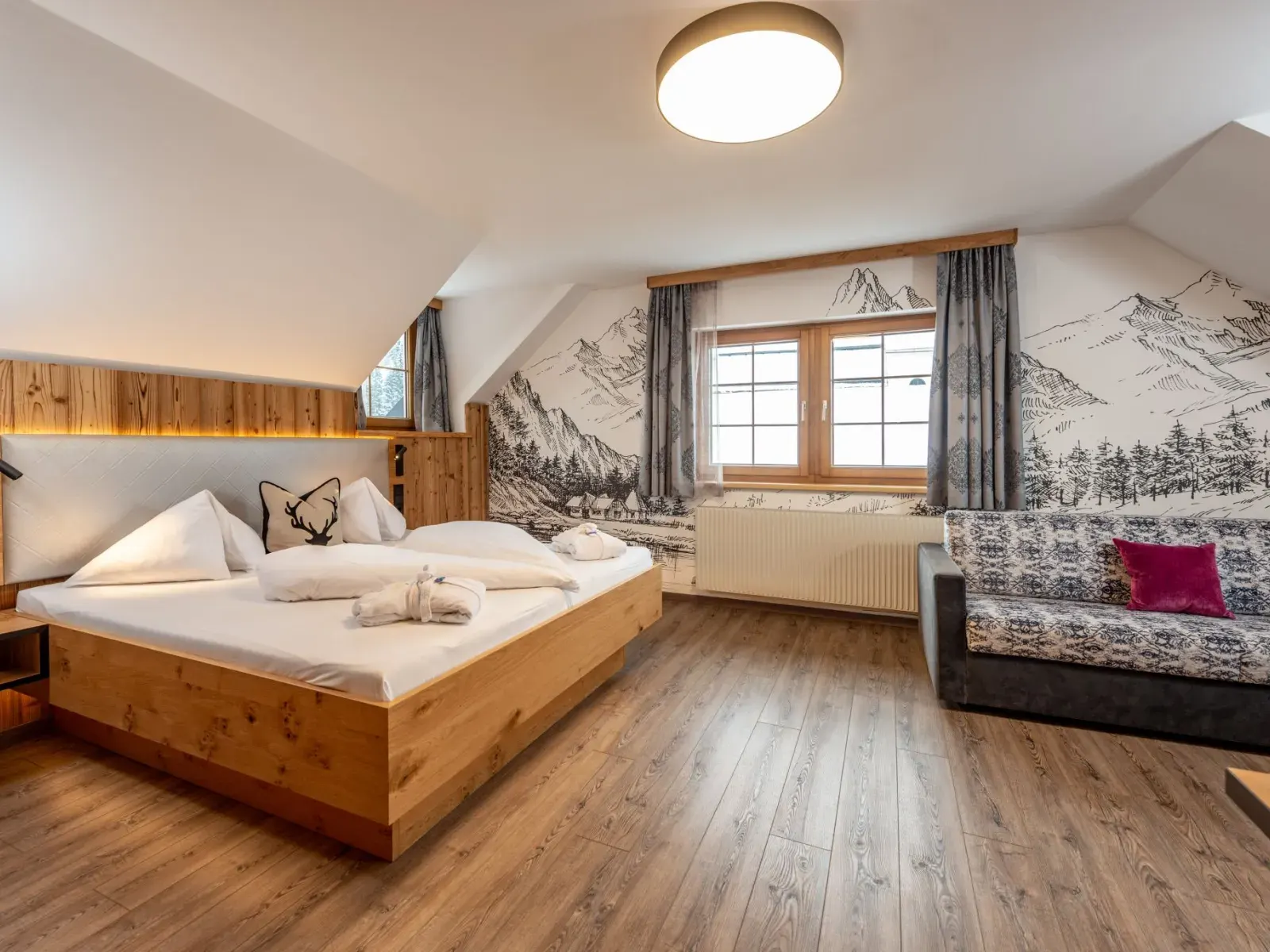Pokój rodzinny Edelweiß na poddaszu w hotelu Felsners